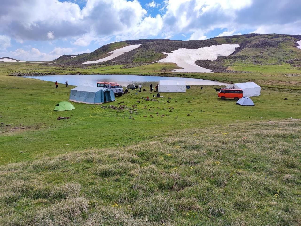 Highland Hostel エレバン エクステリア 写真
