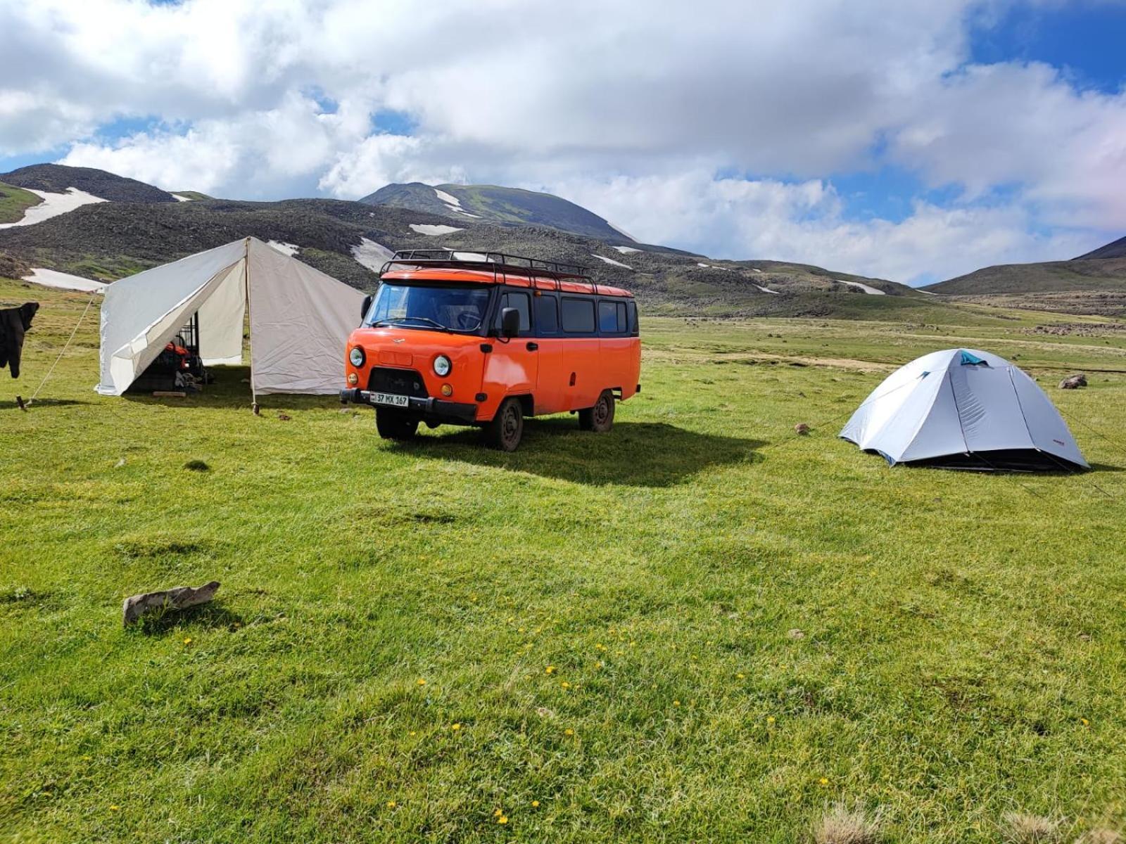 Highland Hostel エレバン エクステリア 写真