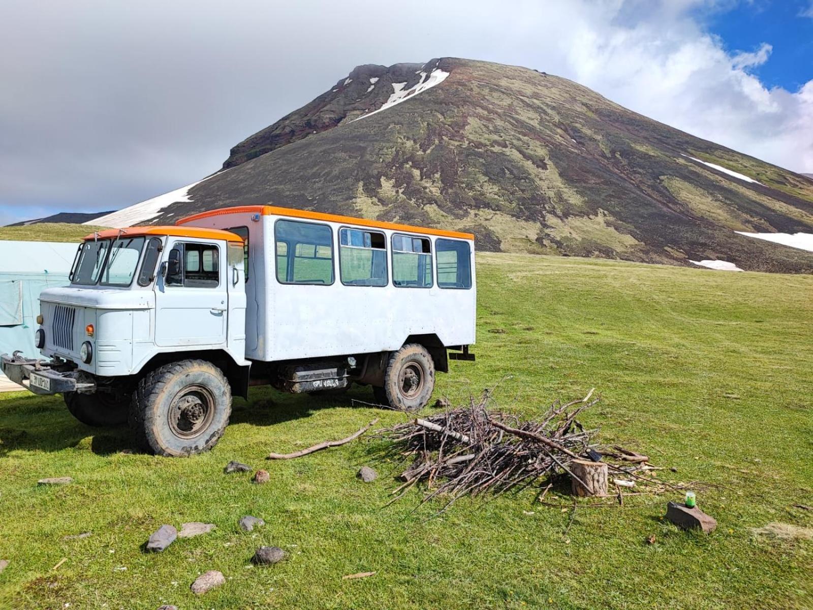 Highland Hostel エレバン エクステリア 写真