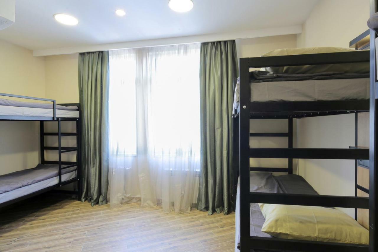 Highland Hostel エレバン エクステリア 写真