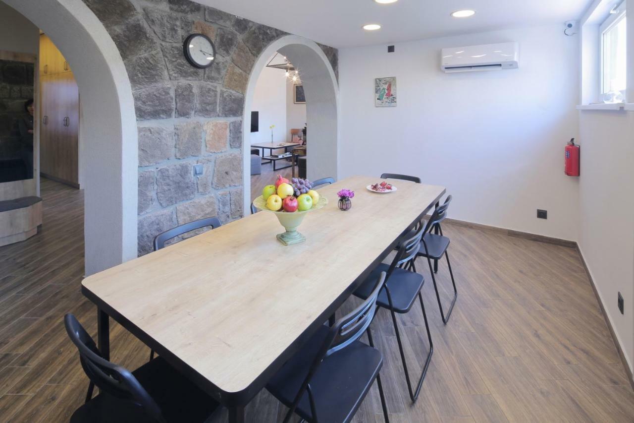 Highland Hostel エレバン エクステリア 写真