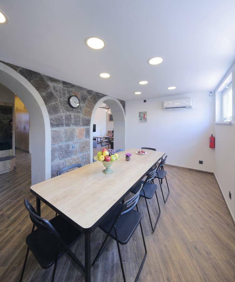 Highland Hostel エレバン エクステリア 写真