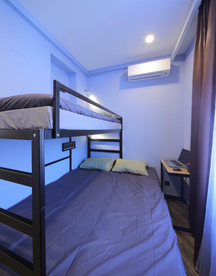 Highland Hostel エレバン エクステリア 写真